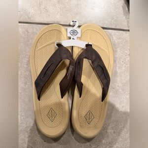 “New”Brown and Beige Flip Flops sizeXL 13-14
